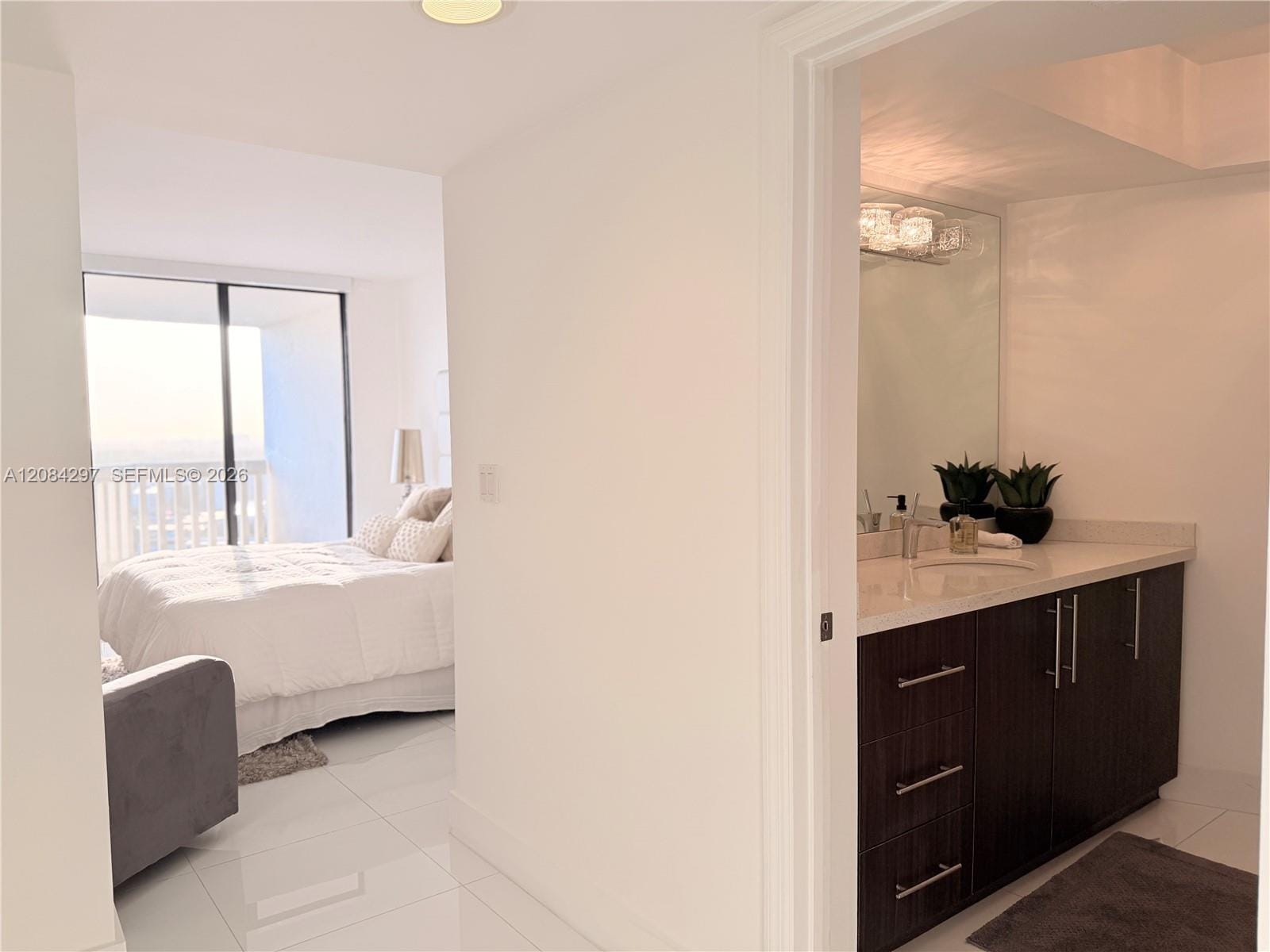 1000 W Island Boulevard 1911, Aventura, FL 33160 photo 28