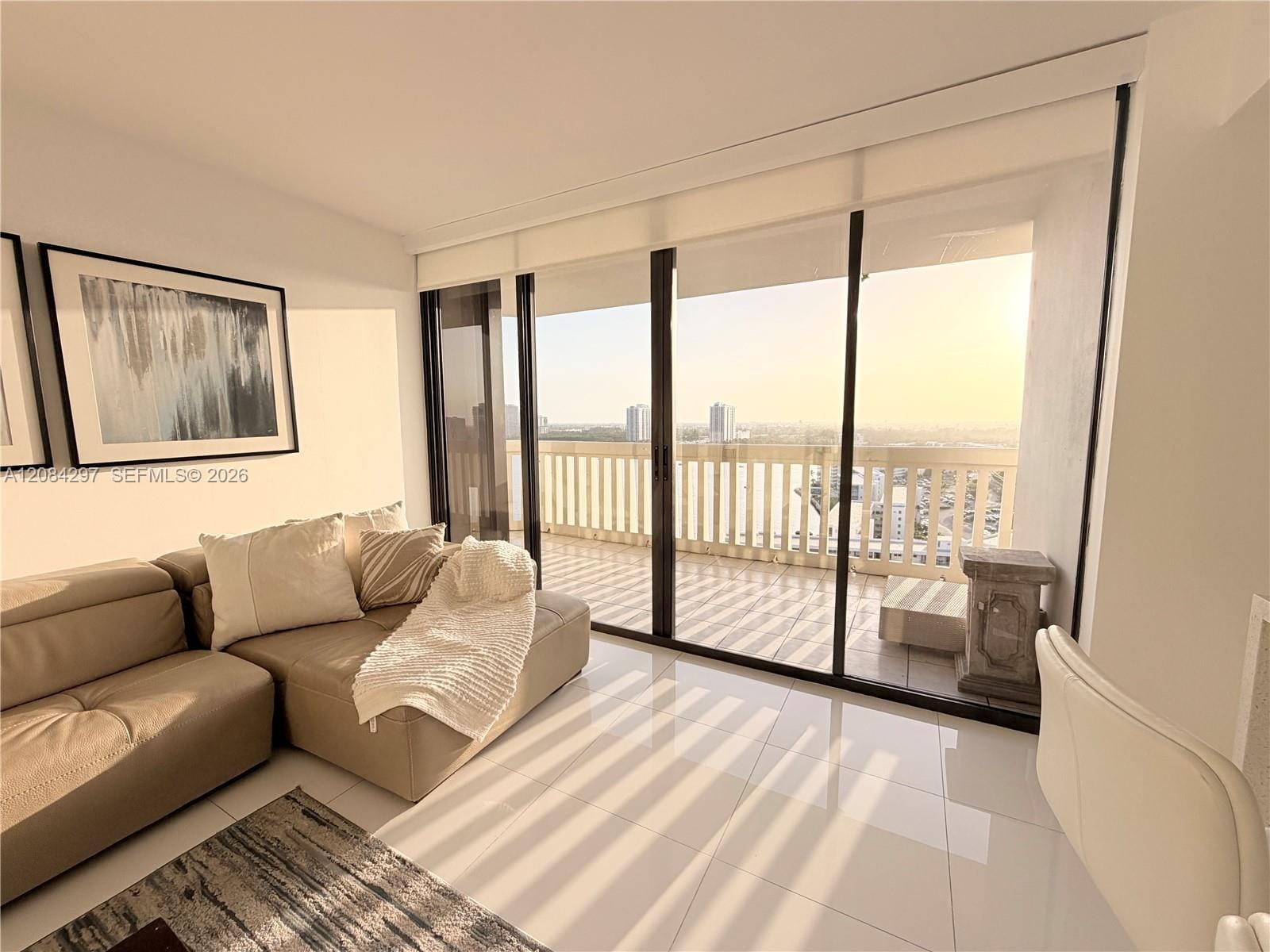 1000 W Island Boulevard 1911, Aventura, FL 33160 photo 10