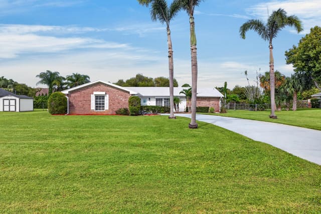 2156 SE HARLOW Street, Port St. Lucie, FL 34952