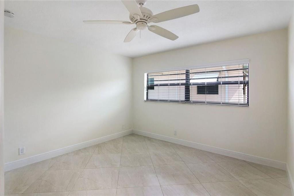 4620 Bougainvilla Drive 4 — photo 10