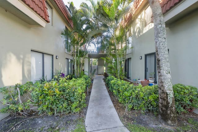 11392 Royal Palm Boulevard 11392, Coral Springs, FL 33065