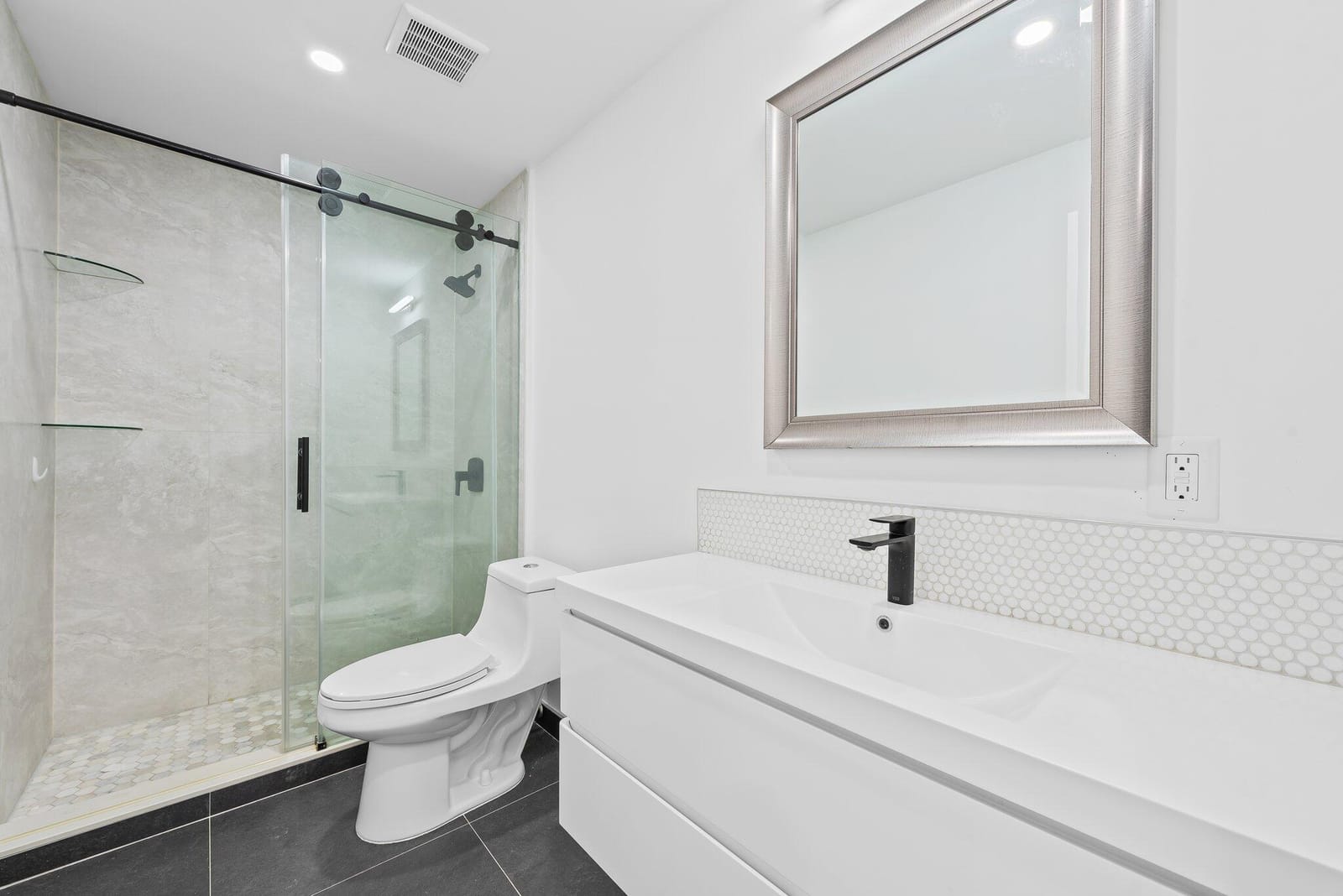 877 NE 195TH Street 422 — photo 10