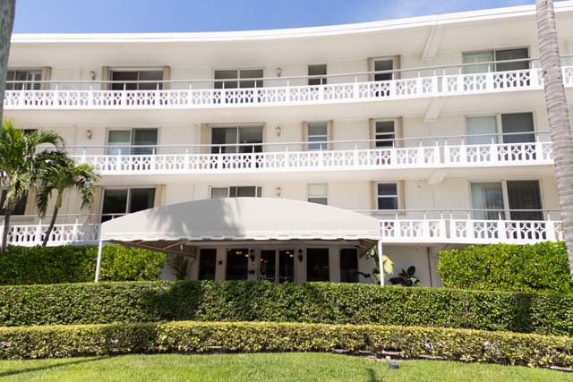 139 SUNRISE Avenue 107, Palm Beach, FL 33480