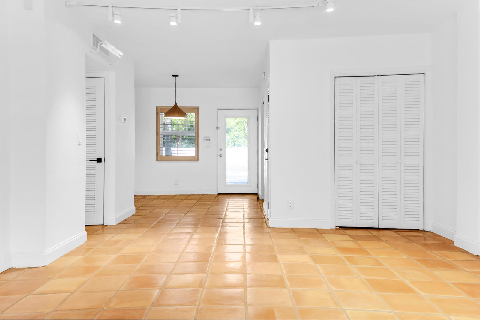139 SUNRISE Avenue 107, Palm Beach, FL 33480 photo 16