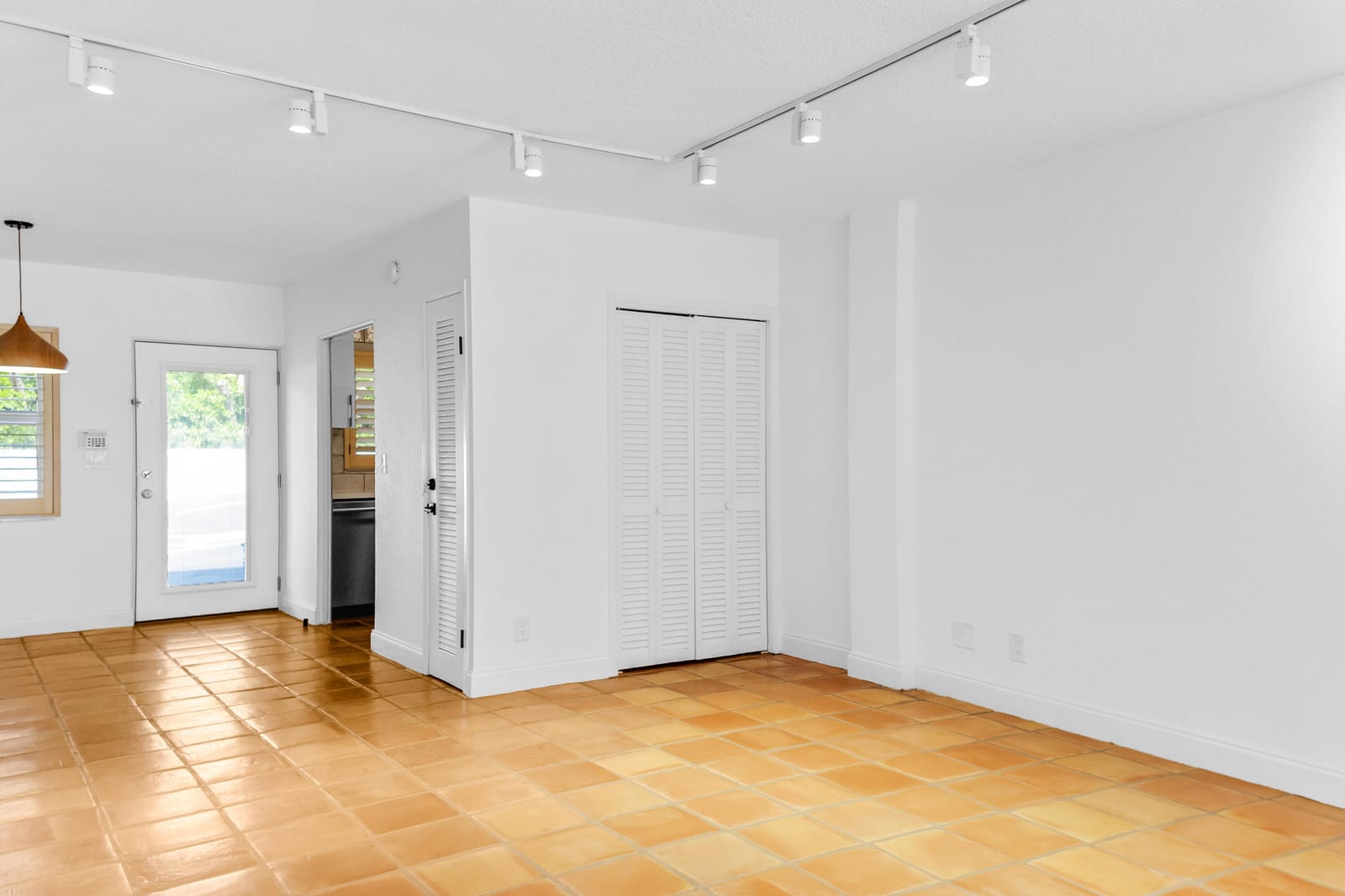 139 SUNRISE Avenue 107, Palm Beach, FL 33480 photo 24