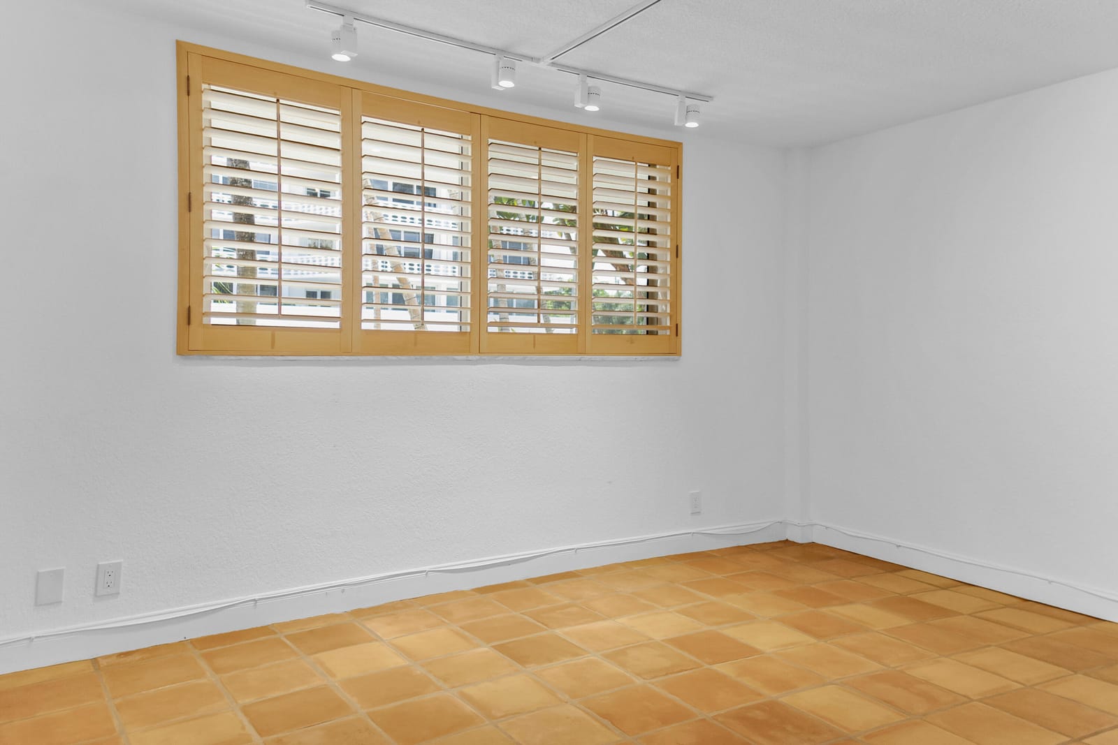 139 SUNRISE Avenue 107, Palm Beach, FL 33480 photo 25