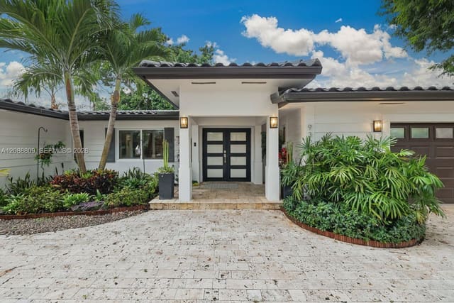 9320 SW 165th Street, Palmetto Bay, FL 33157