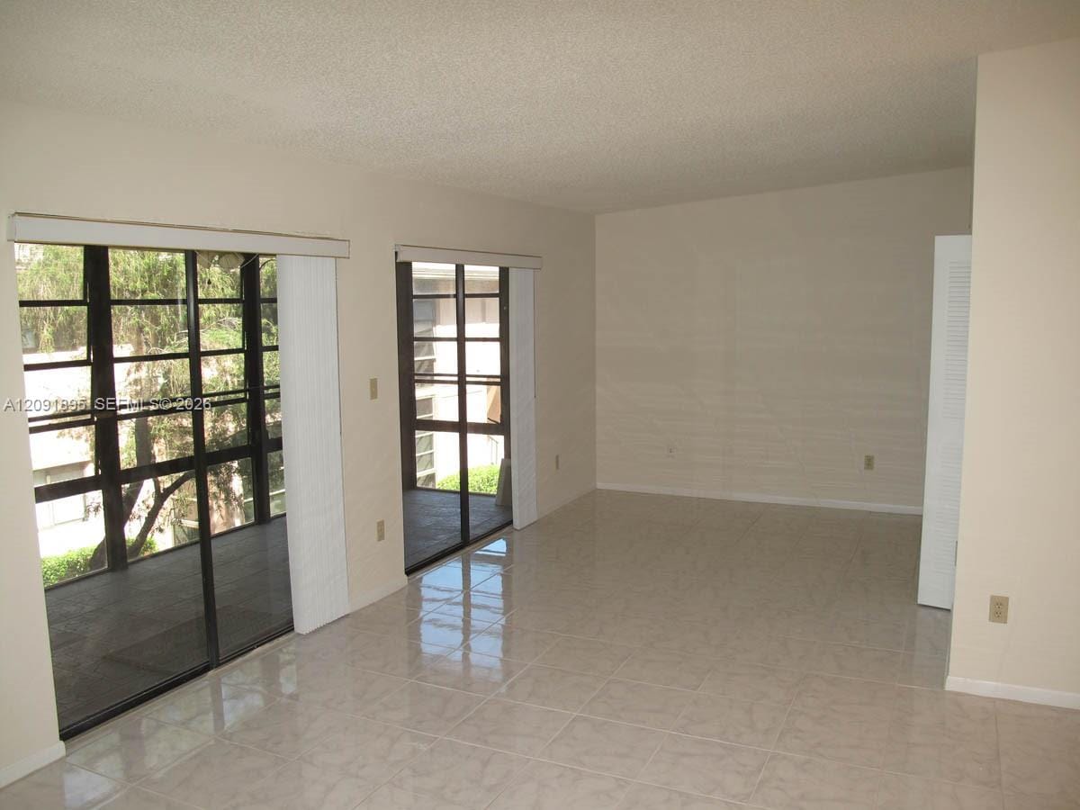 9940 S Belfort Circle 203, Tamarac, FL 33321 photo 4