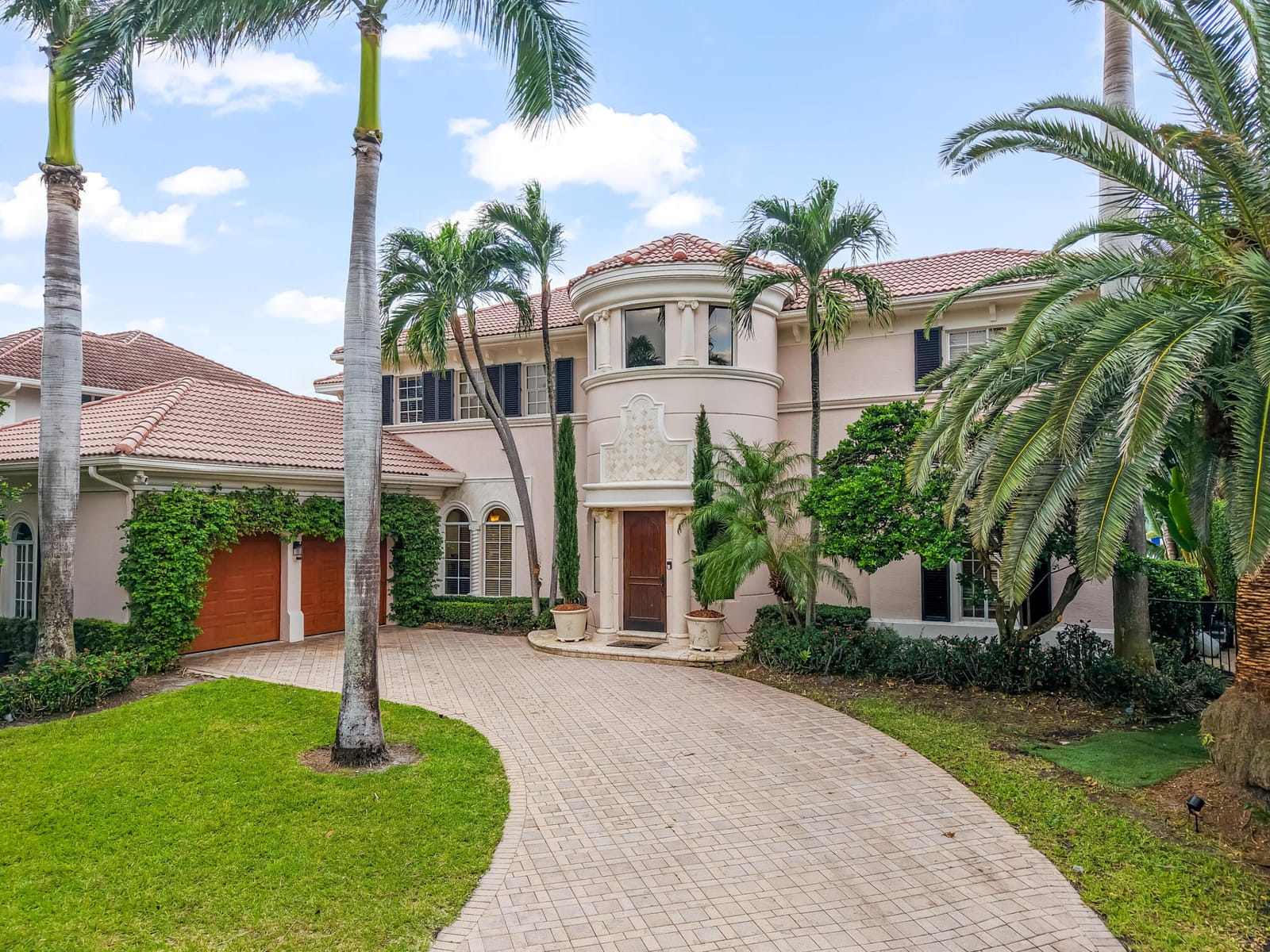 961 Banyan Drive — photo 9