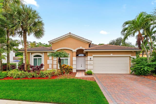 6856 HOULTON Circle, Lake Worth, FL 33467