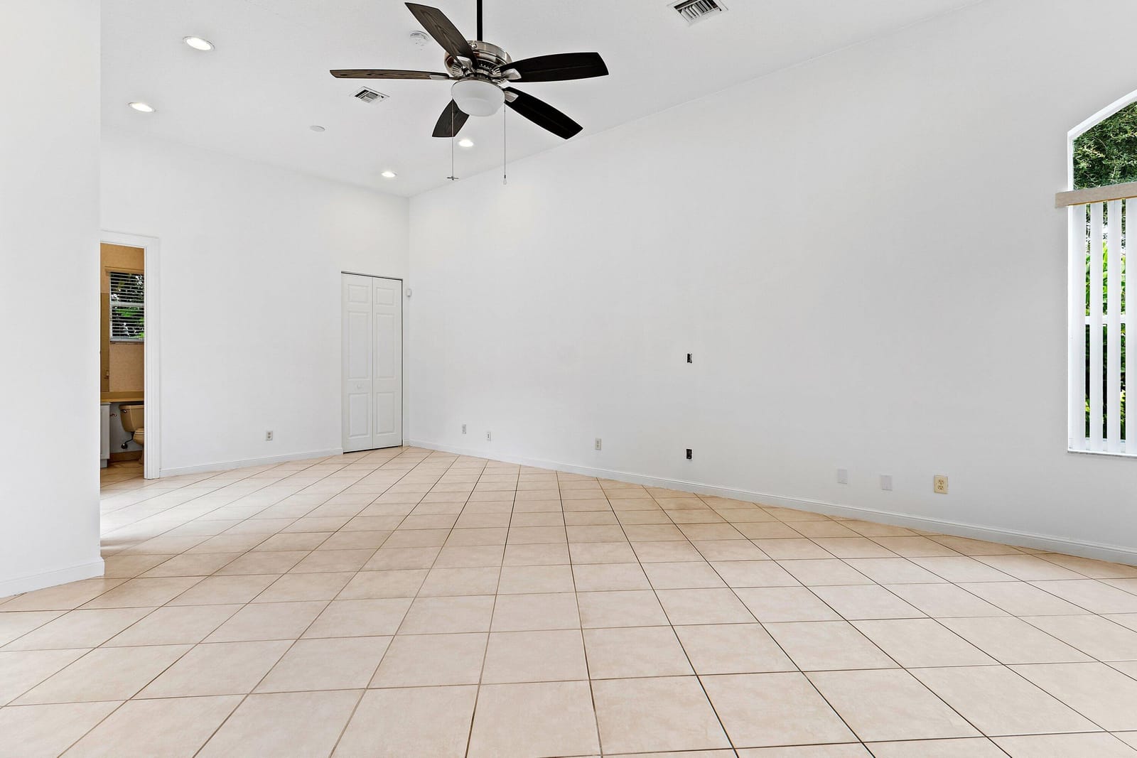 6856 HOULTON Circle, Lake Worth, FL 33467 photo 12