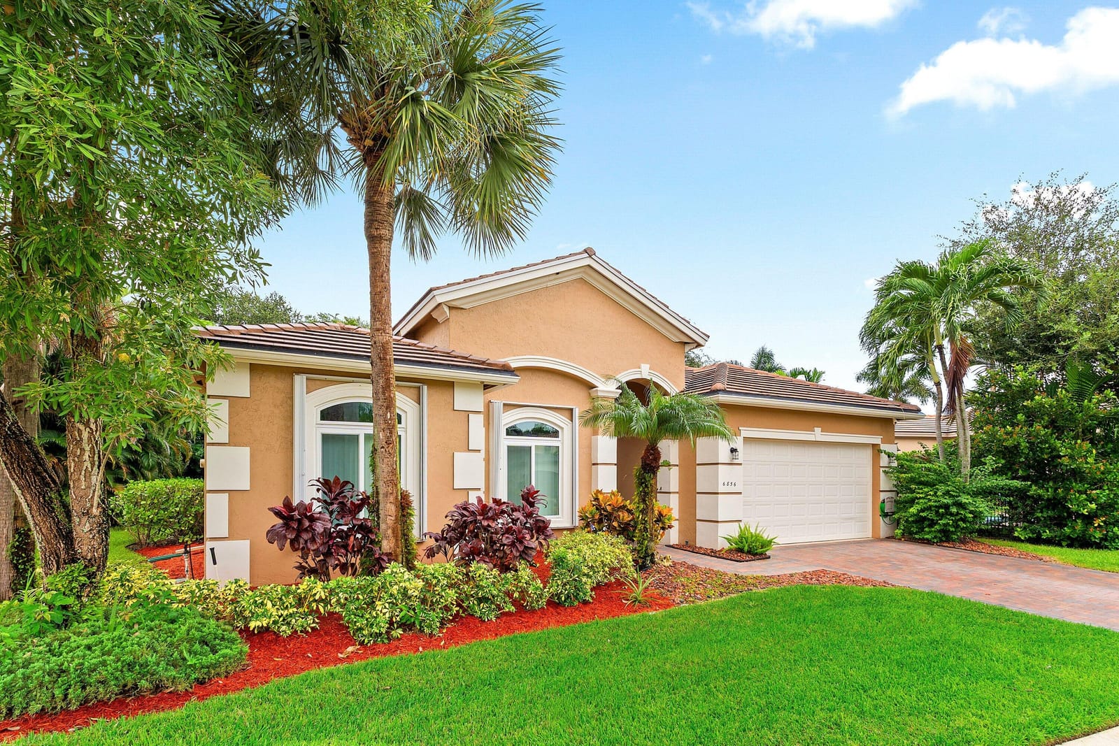 6856 HOULTON Circle, Lake Worth, FL 33467 photo 3