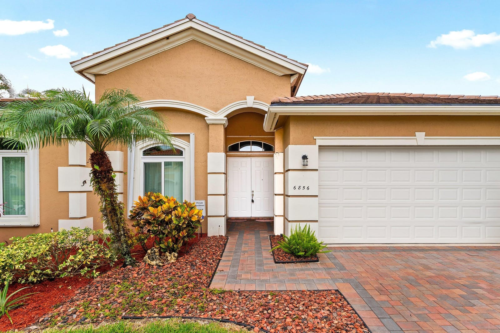 6856 HOULTON Circle, Lake Worth, FL 33467 photo 4