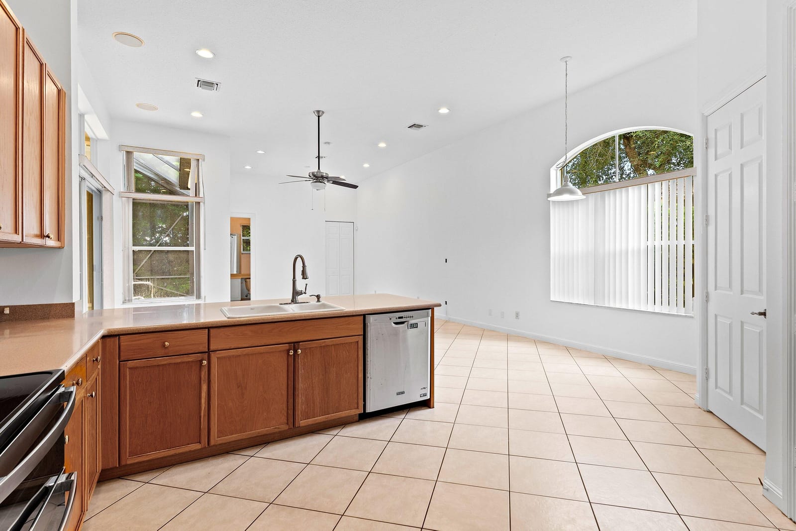 6856 HOULTON Circle, Lake Worth, FL 33467 photo 8