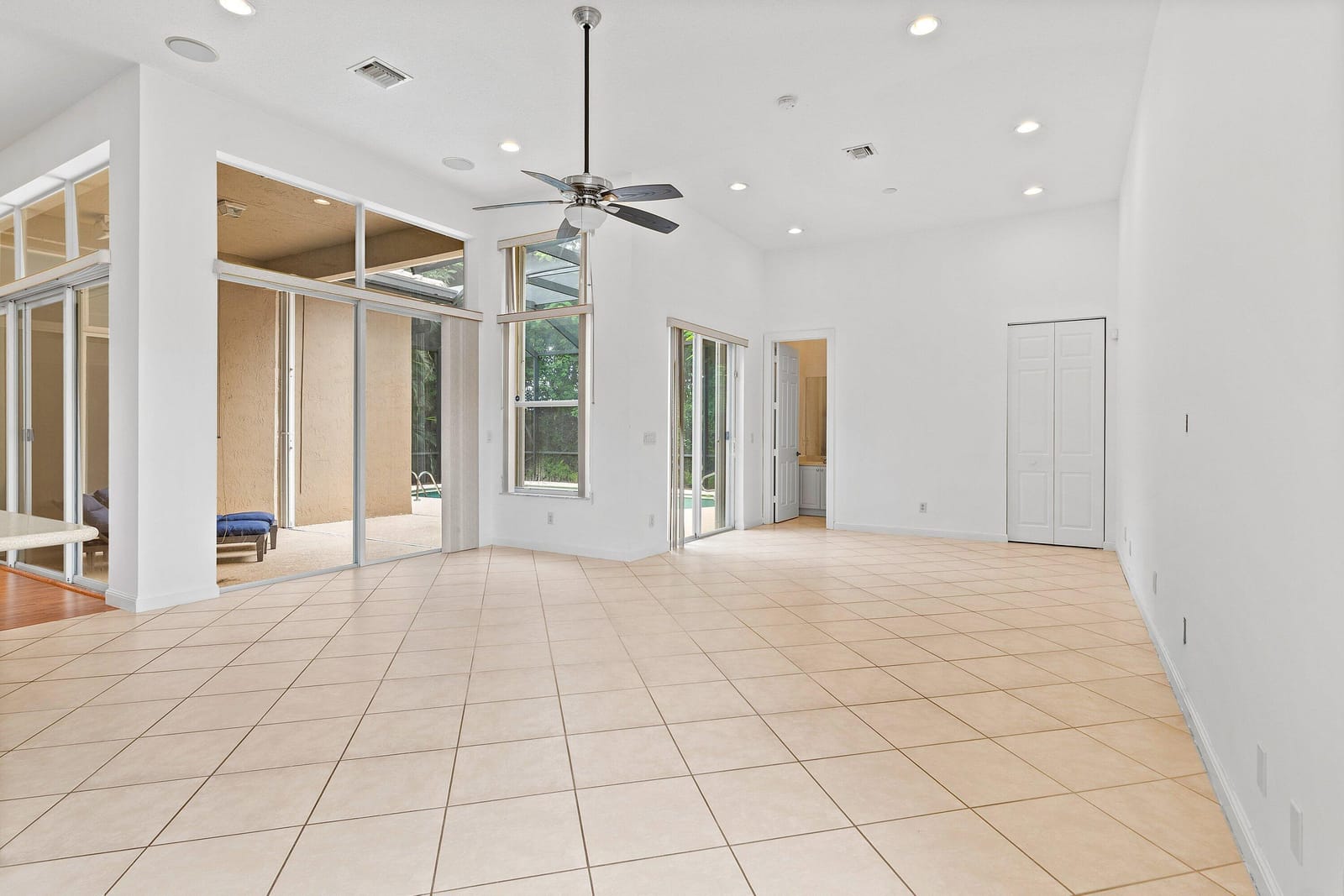 6856 HOULTON Circle, Lake Worth, FL 33467 photo 10