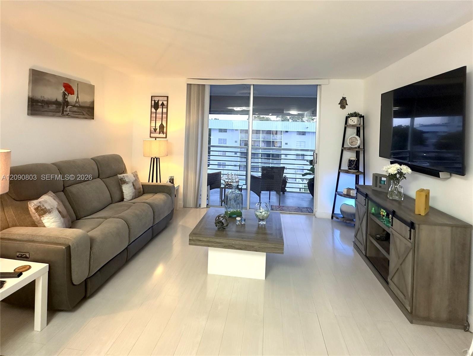3750 NE 170th Street 404, North Miami Beach, FL 33160 photo 2