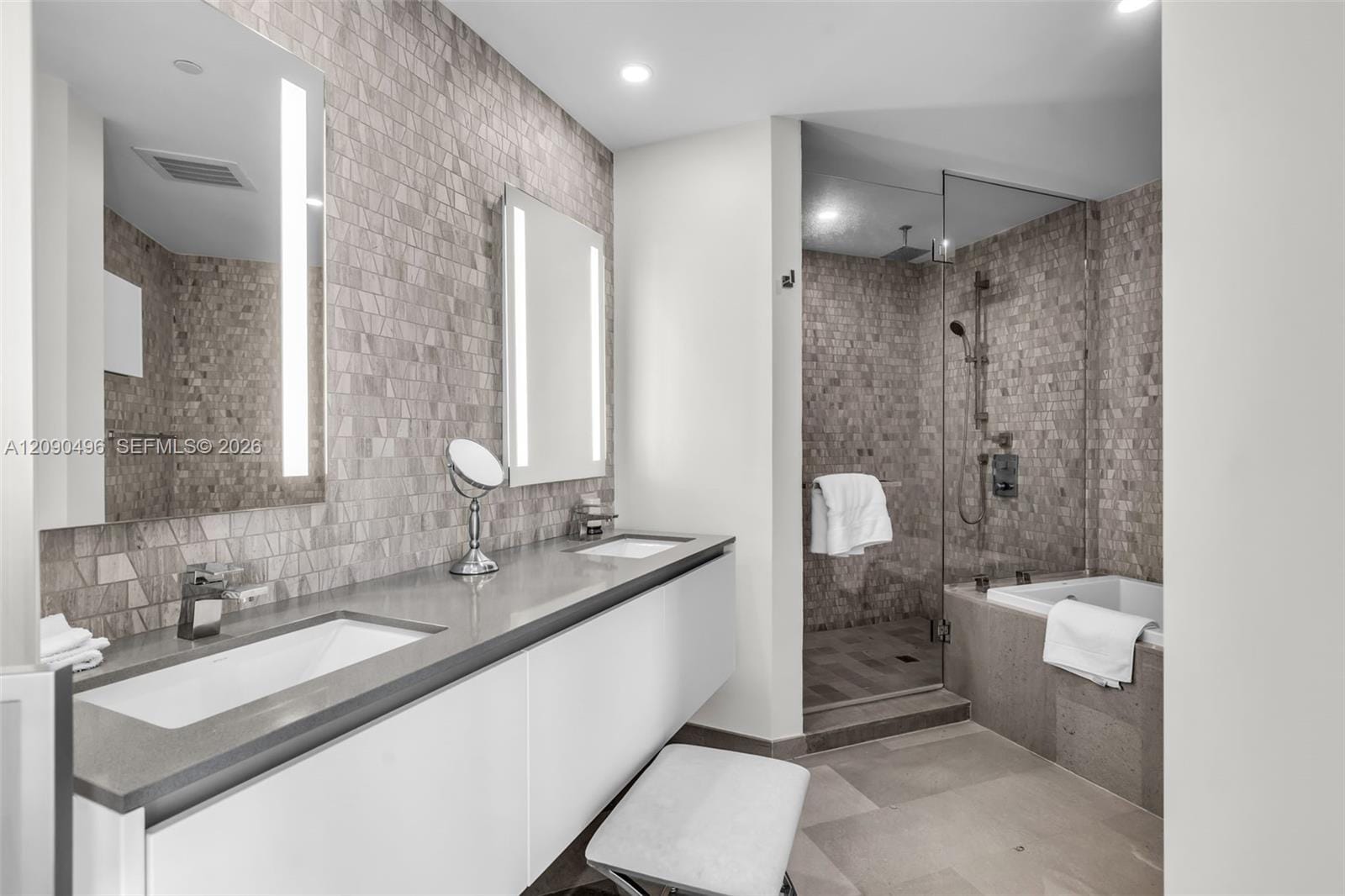 88 SW 7th Street 1901, Miami, FL 33130 photo 25