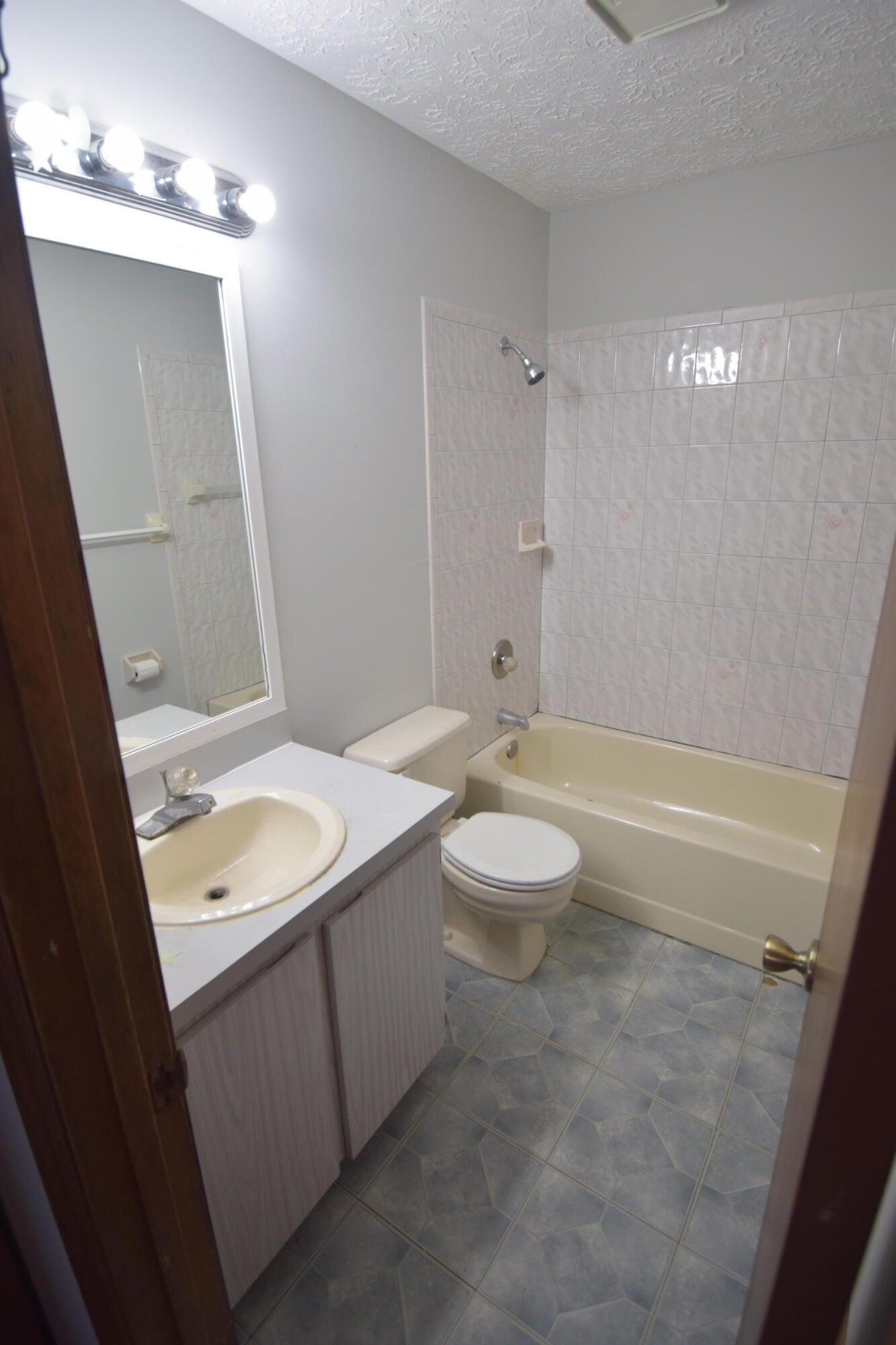 1102 SW Hibiscus Street, Port St. Lucie, FL 34983 photo 10