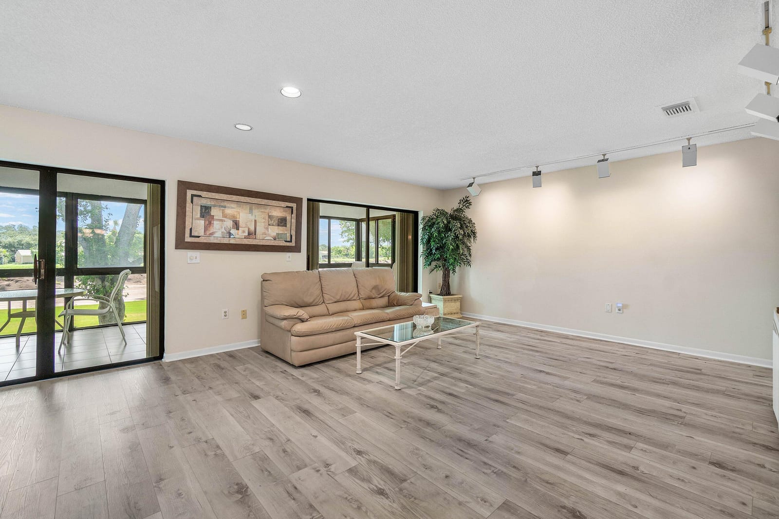 37 Stratford Lane W D — photo 8