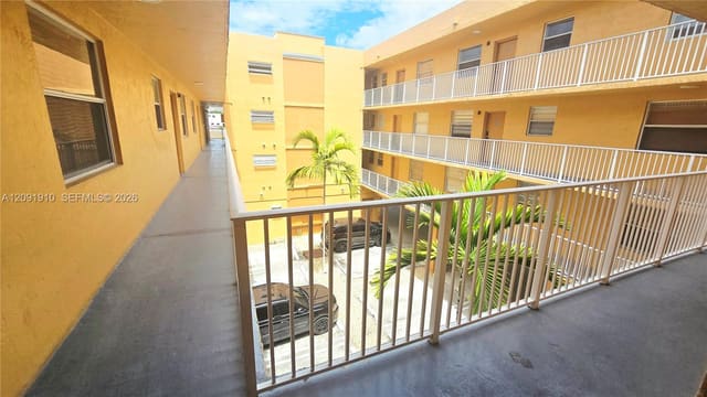 2441 SW 31st Avenue 207, City View by the Grove, Miami, FL