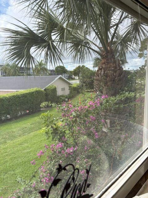 2562 GARDEN Drive N 204, Lake Worth, FL 33461 photo 20