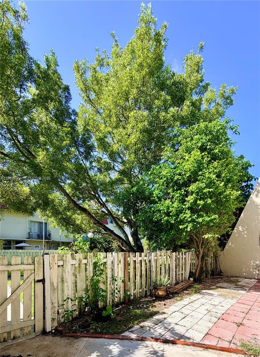 1655 NE 115th Street 11B, Miami, FL 33181 photo 21
