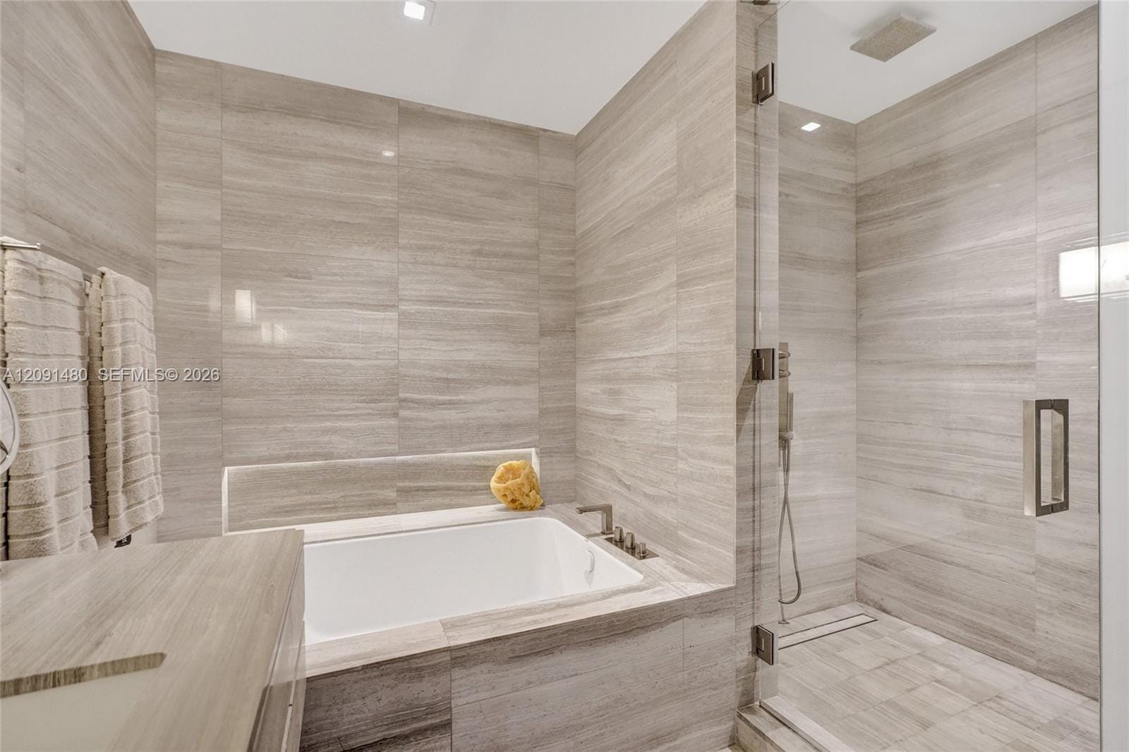 18975 Collins Avenue 704, Sunny Isles Beach, FL 33160 photo 19