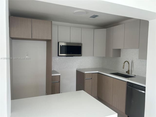 9230 SW 41st Street, Miami, FL 33165