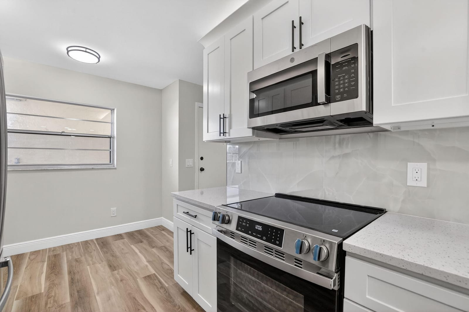 23247 BARWOOD Lane N 205 — photo 9