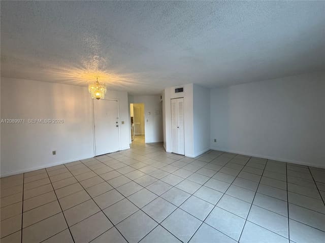 888 NE 132nd Street 205, North Miami, FL 33161