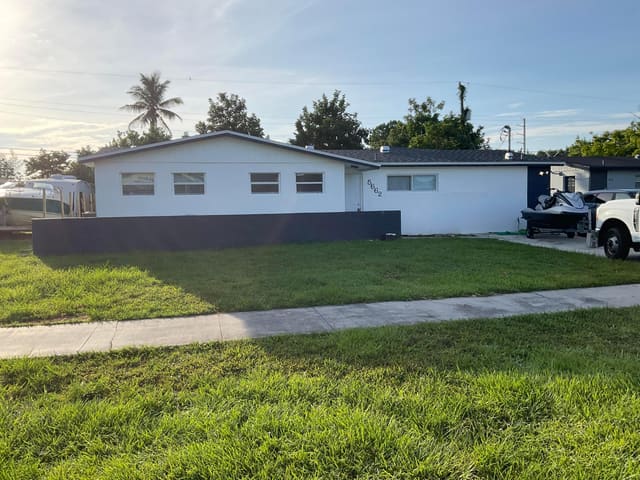 5662 PARKE Avenue, West Palm Beach, FL 33407