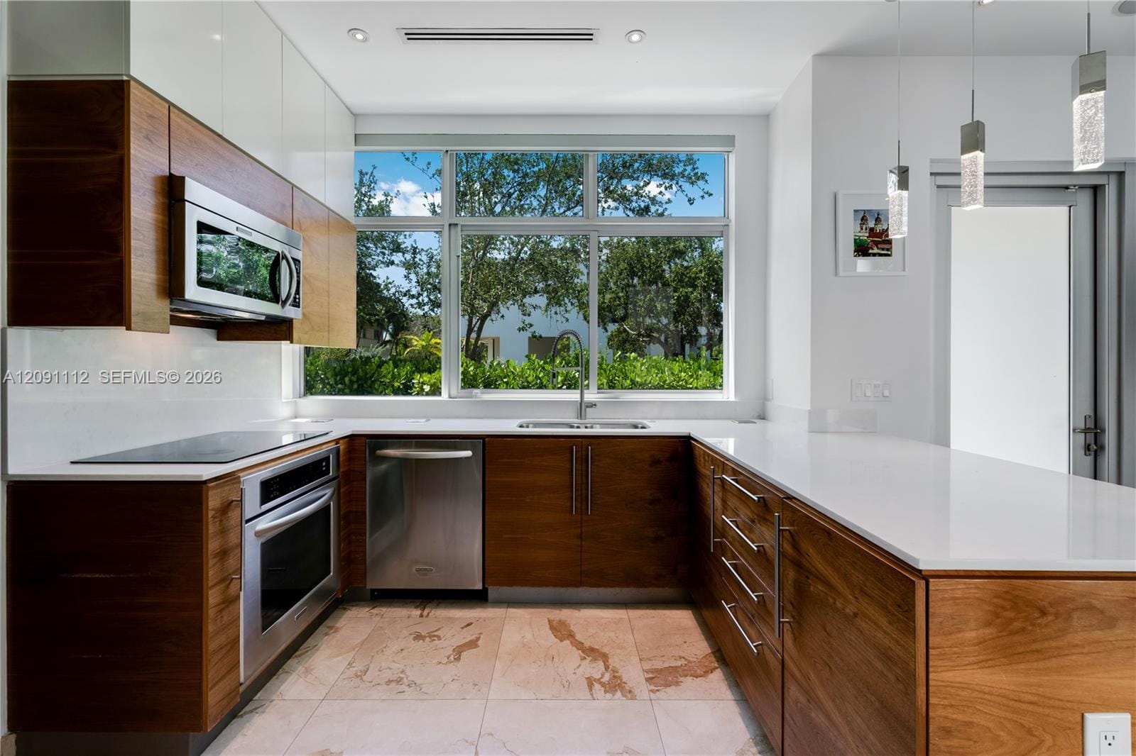 548 Fernwood Road 548, Key Biscayne, FL 33149 photo 2