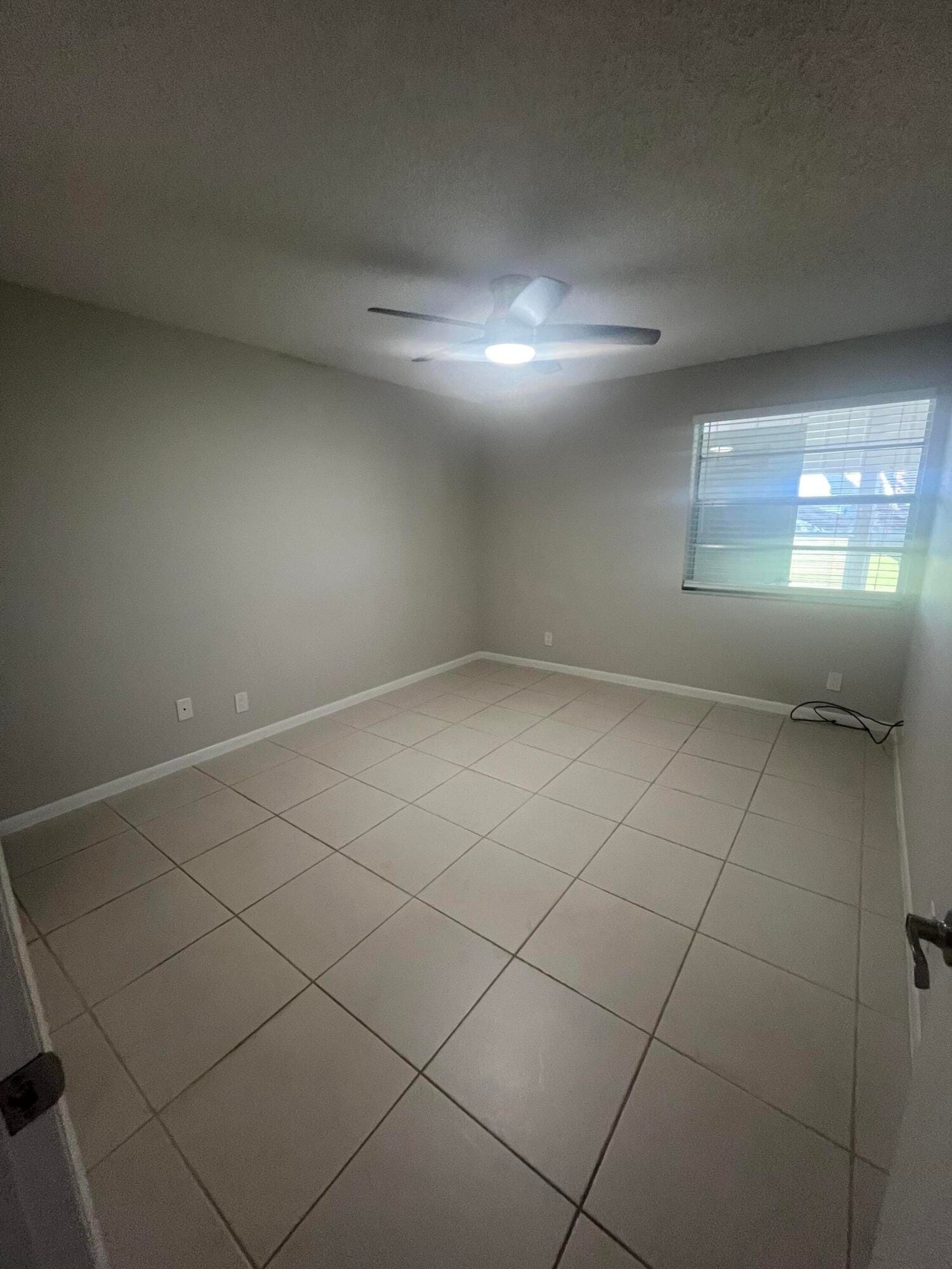 93 Normandy B, Delray Beach, FL 33484 photo 14