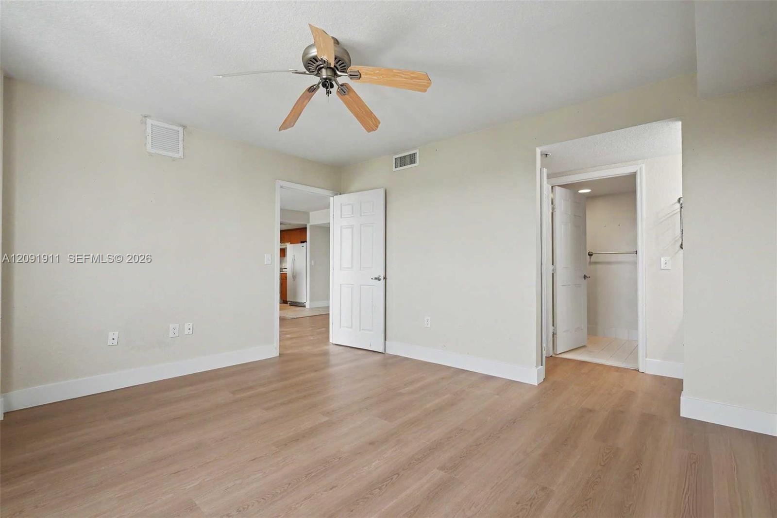 816 NW 11th Street 906 — photo 8