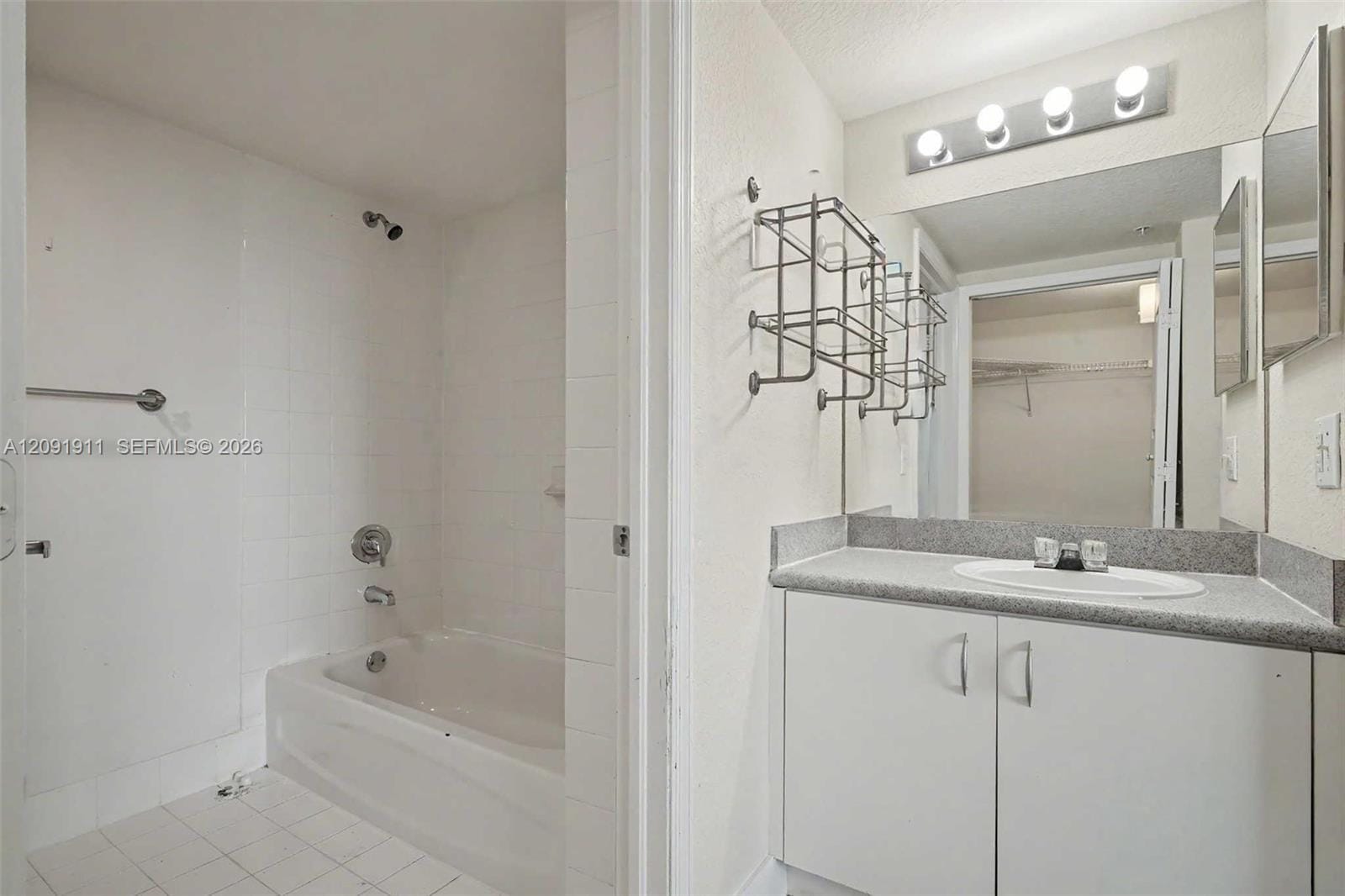 816 NW 11th Street 906 — photo 9