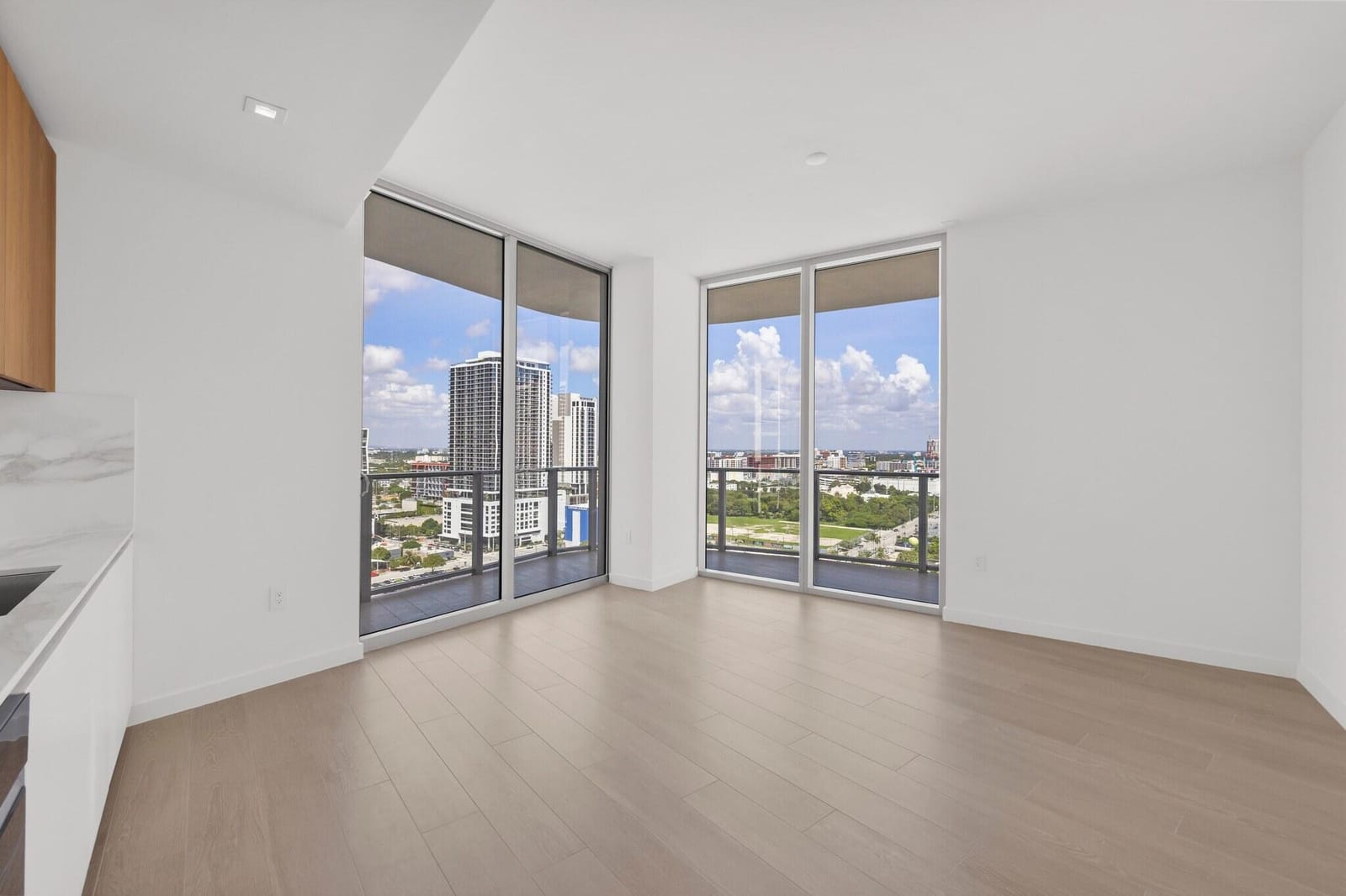 1400 Biscayne Boulevard 2007, Miami, FL 33132 photo 3