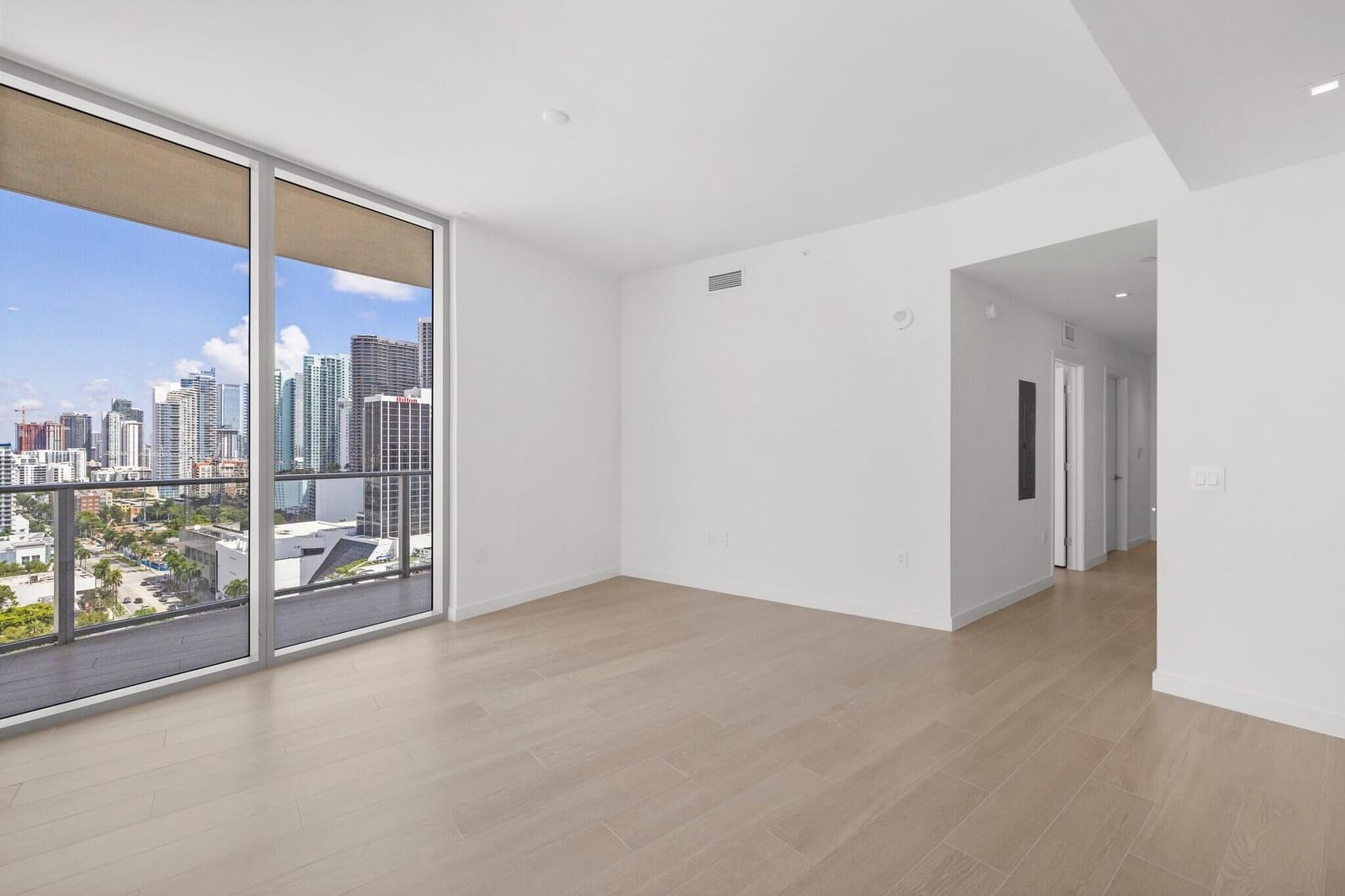 1400 Biscayne Boulevard 2007, Miami, FL 33132 photo 4