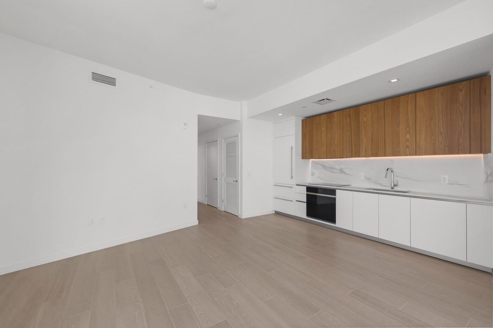 1400 Biscayne Boulevard 2007, Miami, FL 33132 photo 5