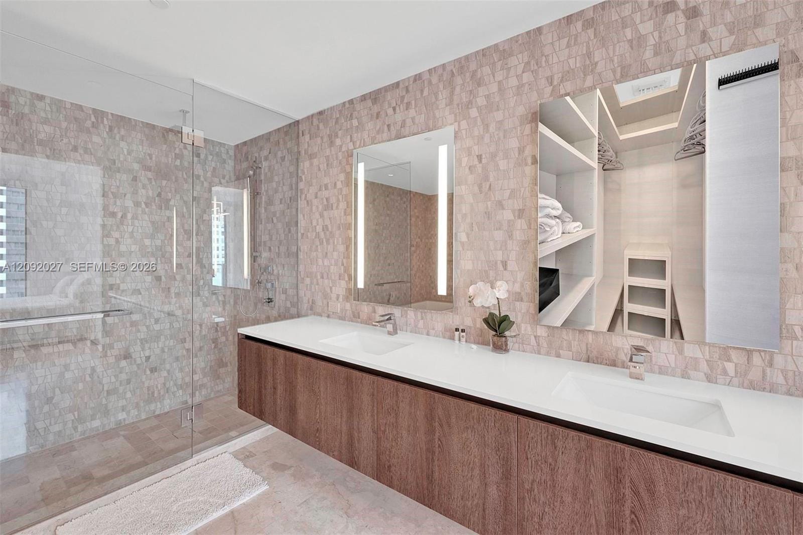 88 SW 7th Street 910, Miami, FL 33130 photo 18