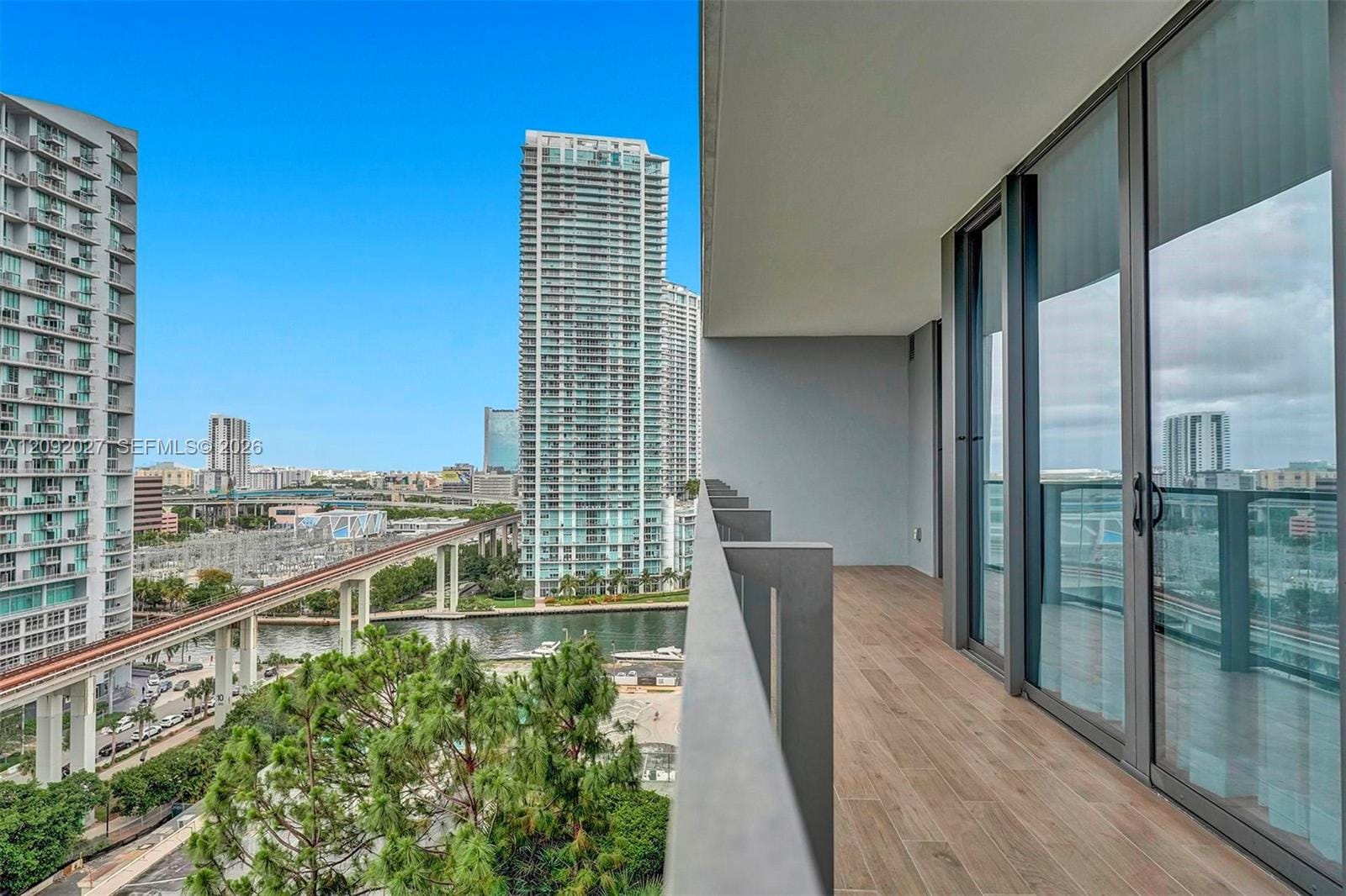 88 SW 7th Street 910, Miami, FL 33130 photo 21