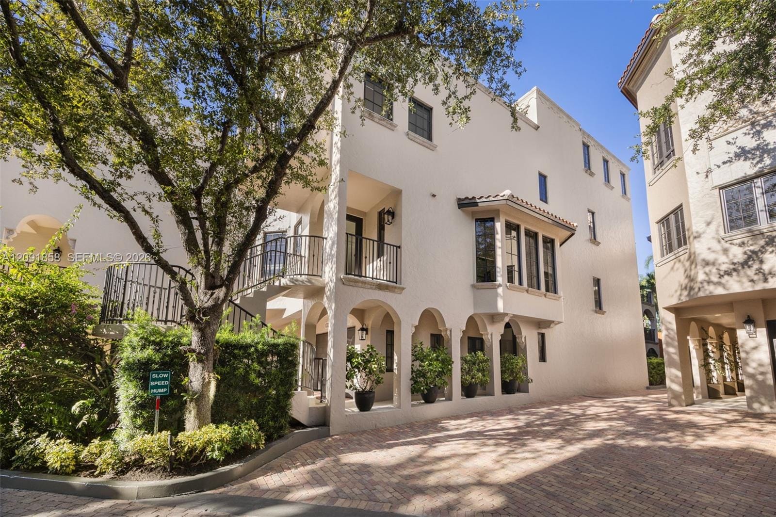 3471 Main Highway 1204, Coconut Grove, FL 33133 photo 3