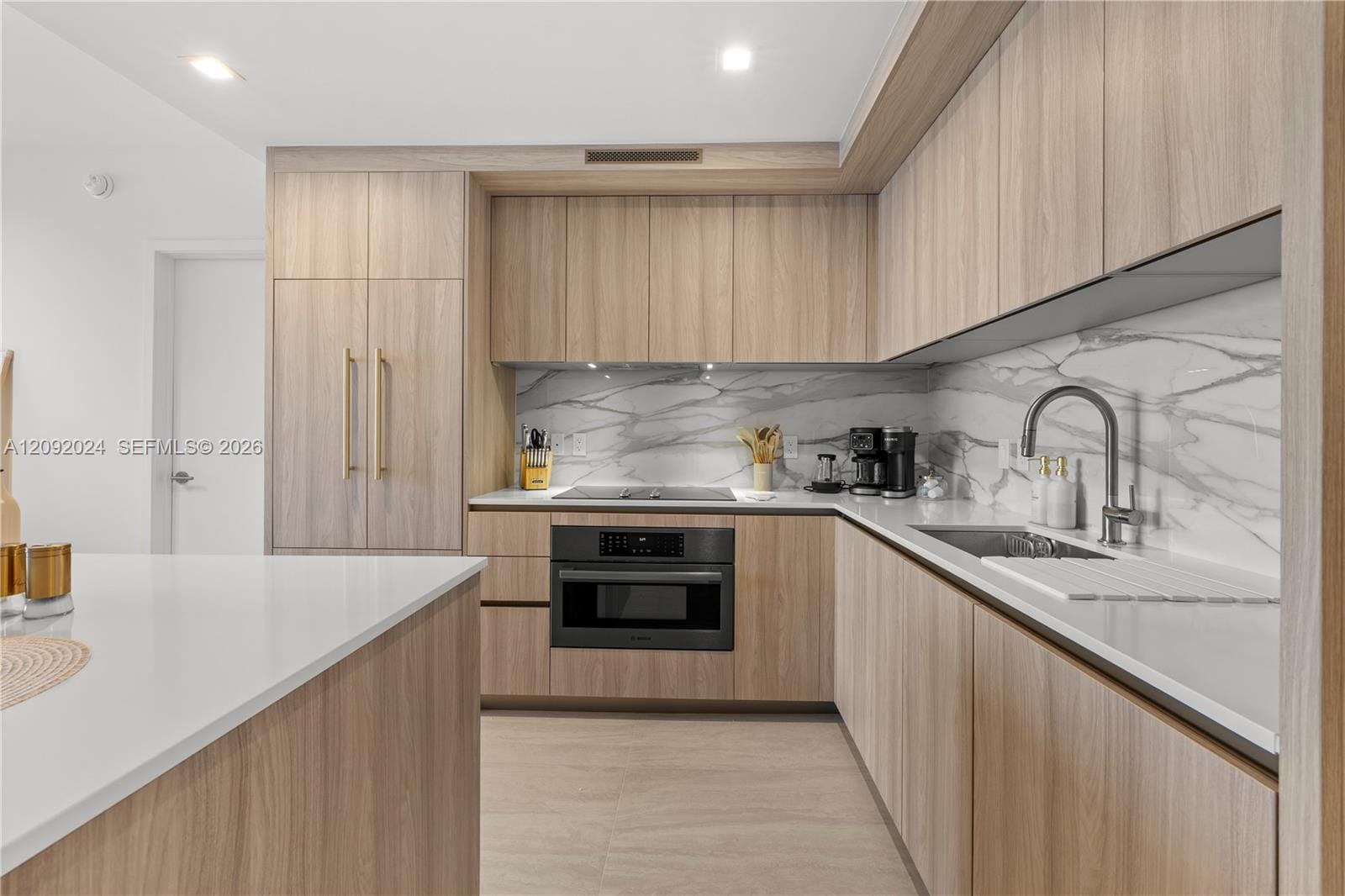 77 SE 5th Street 2502, Miami, FL 33131 photo 11