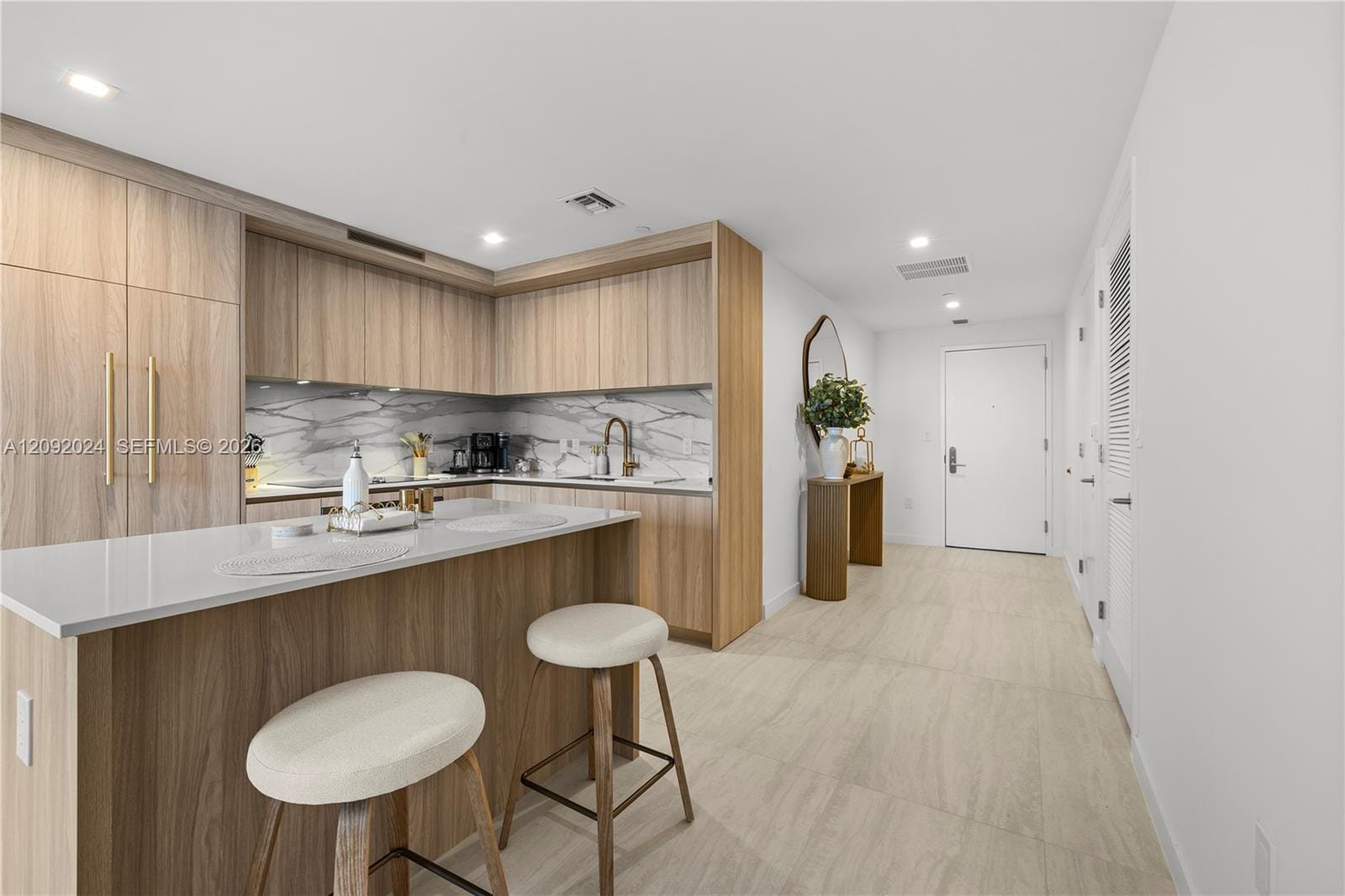 77 SE 5th Street 2502, Miami, FL 33131 photo 17