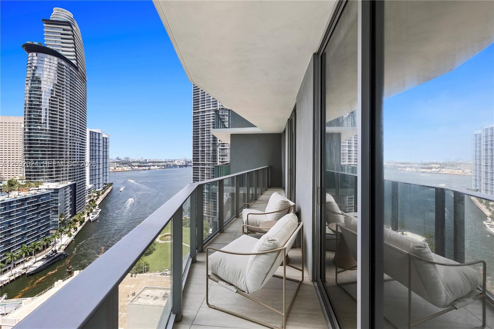77 SE 5th Street 2502, Miami, FL 33131 photo 18