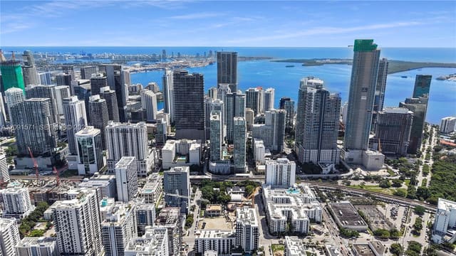 1111 SW 1st Avenue 3220-N, Miami, FL 33130