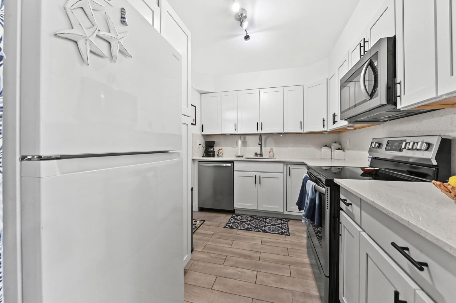 504 Davis Road 97 — photo 11