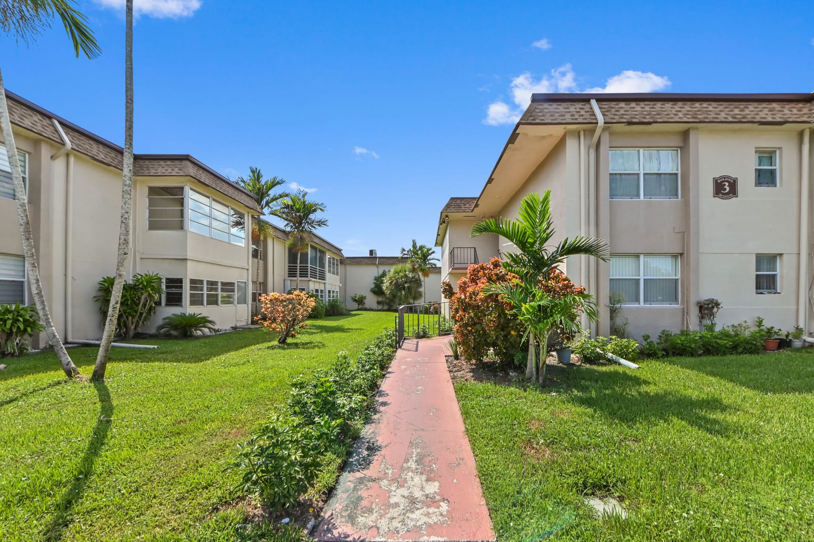 504 Davis Road 97, Palm Springs, FL 33461 photo 23