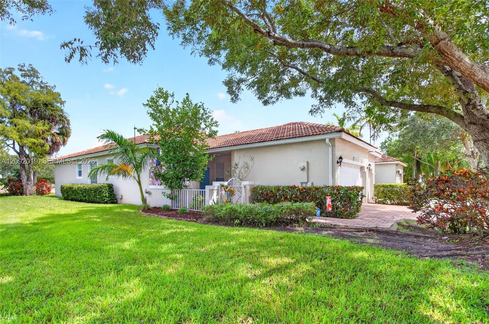 2501 E Aragon Boulevard 1 — photo 3