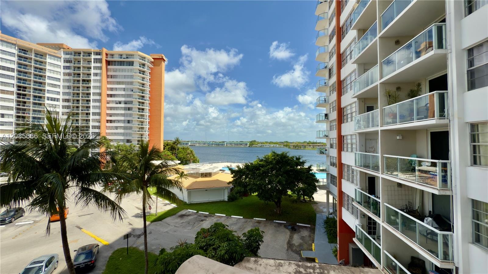 1351 NE Miami Gardens Drive 422E, Miami, FL 33179 photo 18
