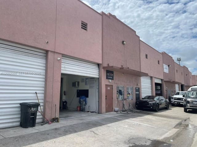 16723 SW 117th Avenue 6F, Miami, FL 33177